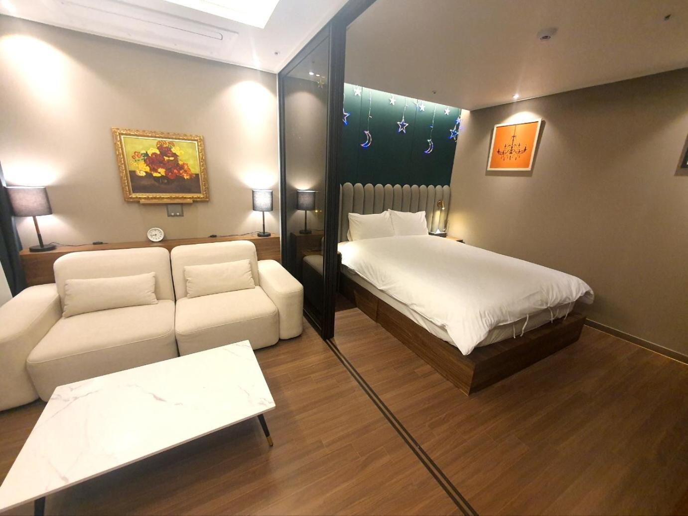 Raviens라비앙즈 Hotel Busan Bagian luar foto