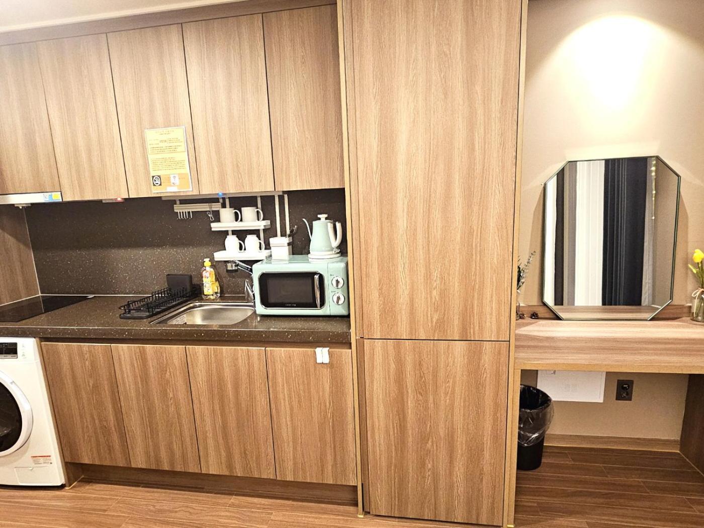 Raviens라비앙즈 Hotel Busan Bagian luar foto