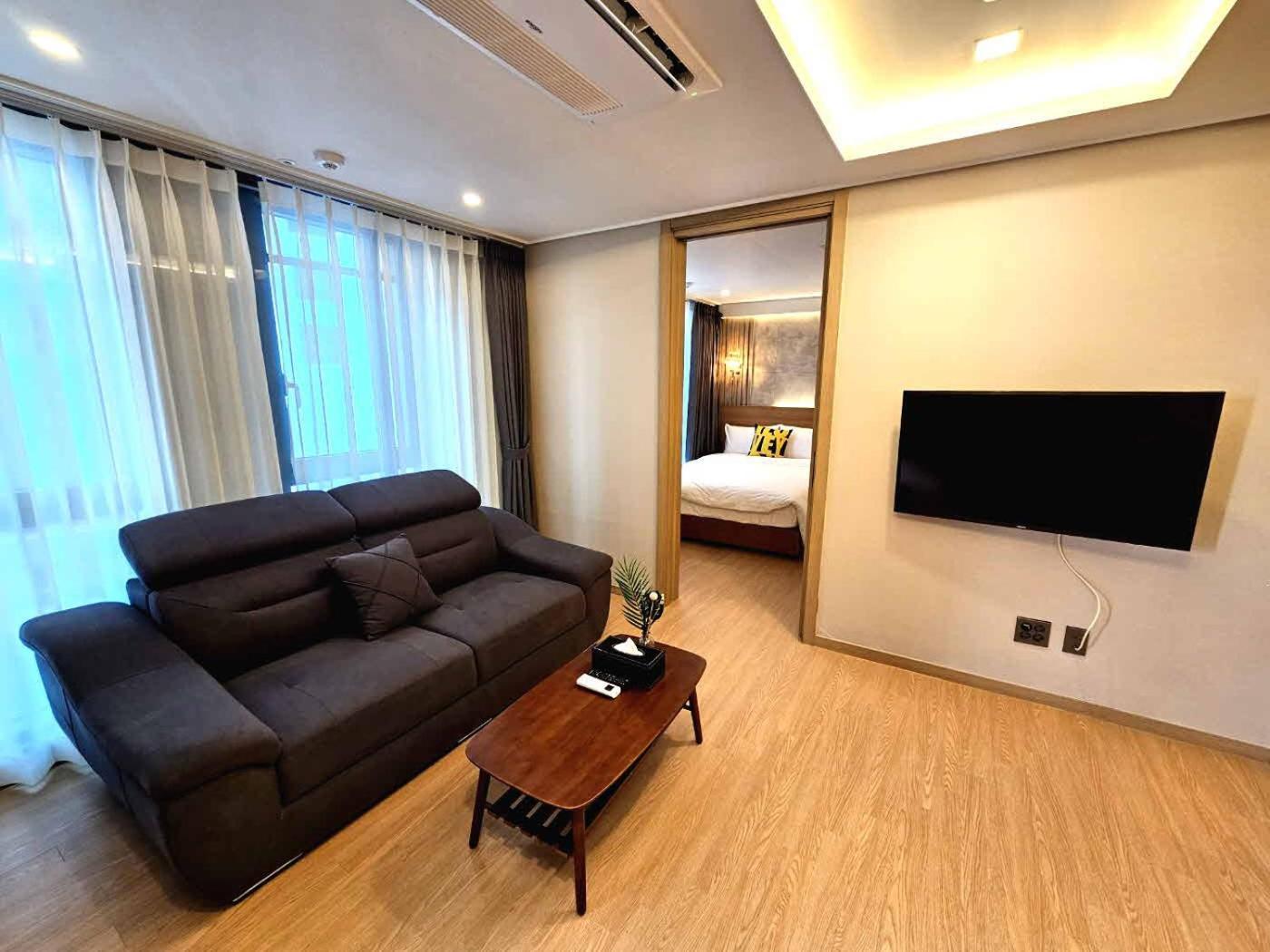 Raviens라비앙즈 Hotel Busan Bagian luar foto