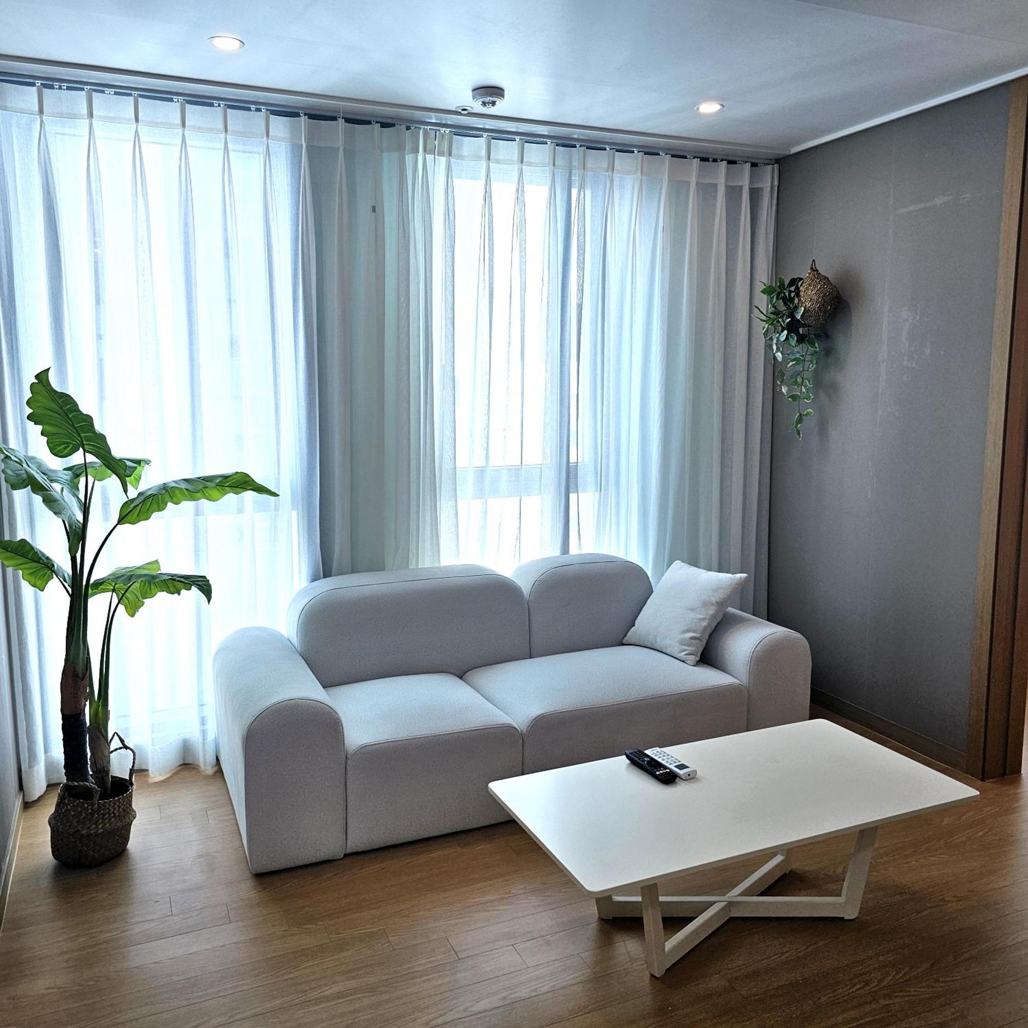 Raviens라비앙즈 Hotel Busan Bagian luar foto